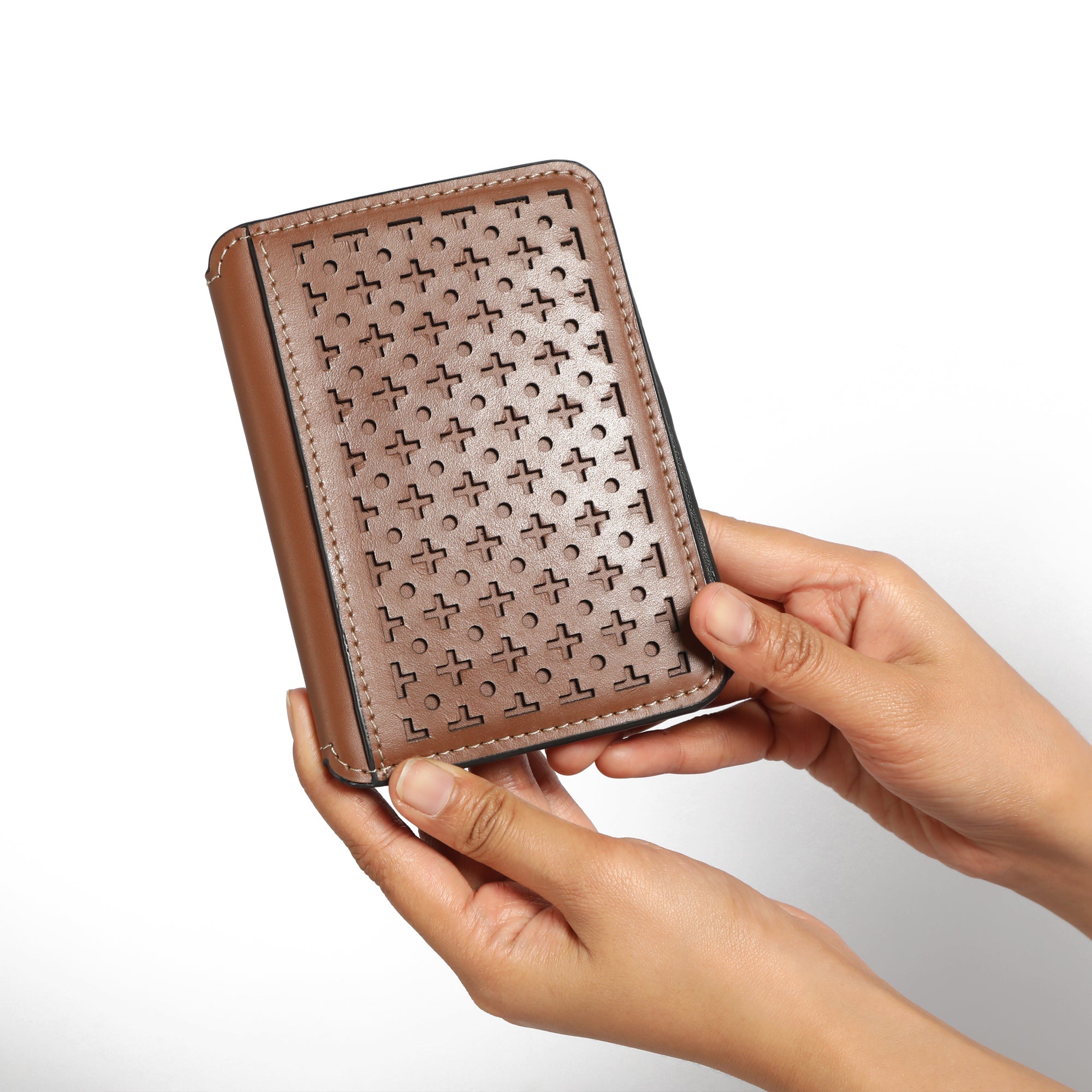 POPPY BILFOLD WALLETACCESORIESELLA & GLO